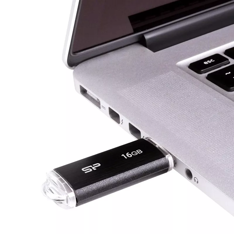 SILICON POWER Ultima U02 – 16 GB USB atmintukas – USB 2.0 – Juoda (moq-30)