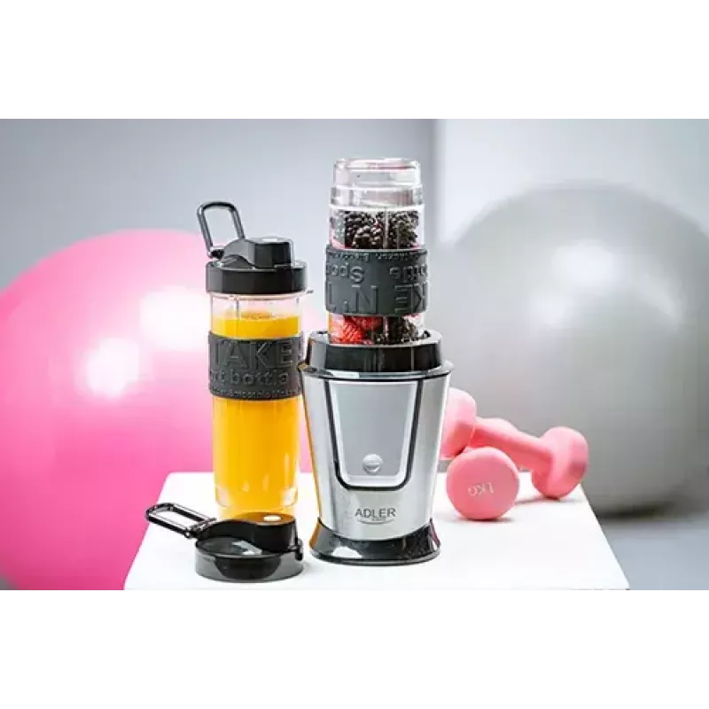Sport blender Adler AD 4081 — nešiojamasis asmeninis trintuvas, 800 W maks., 0,57 l puodelis, nerūdijančio plieno peilis, 2 buteliai