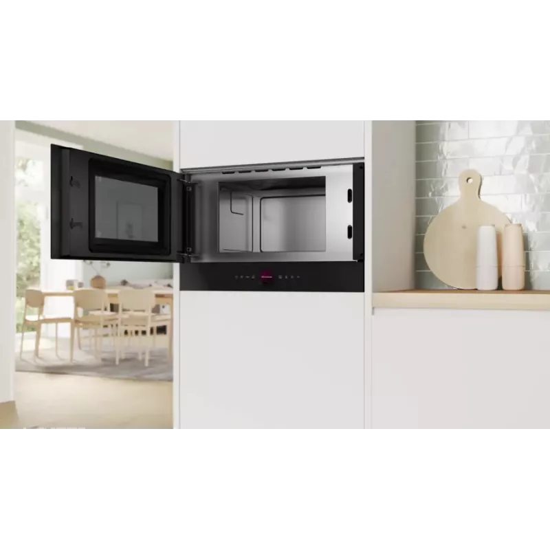 Įmontuojama solo mikrobangų krosnelė Bosch Serie 8 BFL7221B1 — 900 W, 21 l, jutiklinis valdymas, juoda