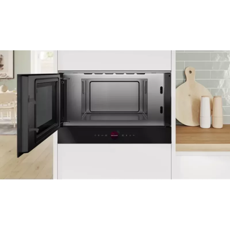 Įmontuojama solo mikrobangų krosnelė Bosch Serie 8 BFL7221B1 — 900 W, 21 l, jutiklinis valdymas, juoda