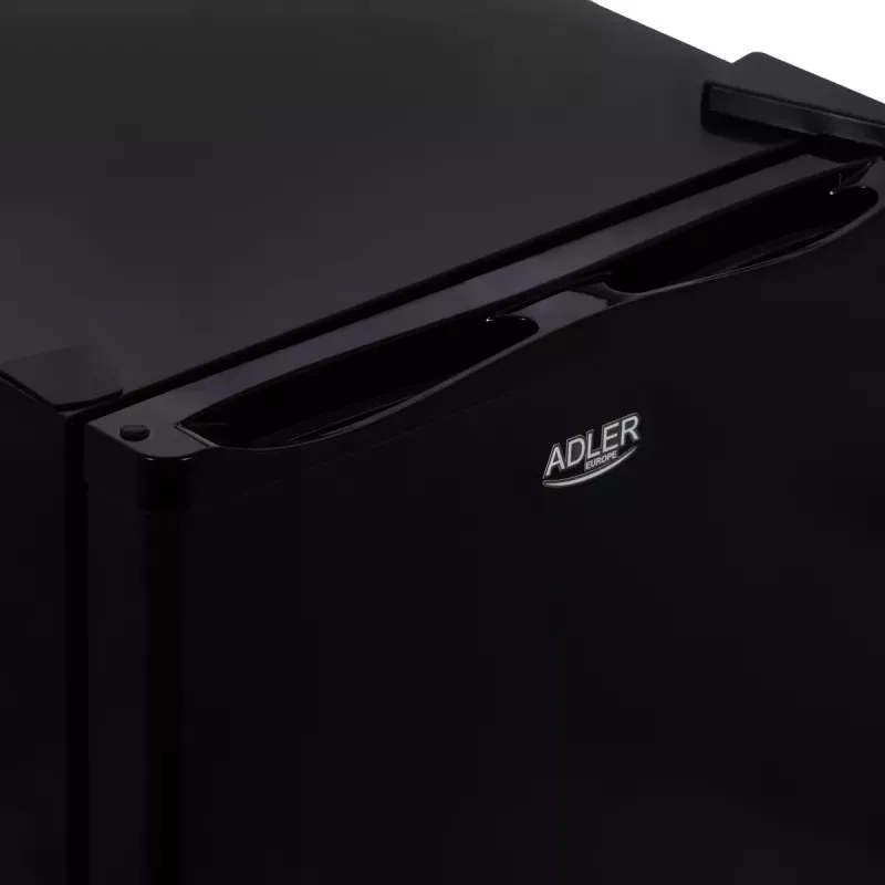 Termoelektrinis aušintuvas Adler AD 8089 28 L — nešiojamas juodas, 65 W, 35 dB, LED šviesa