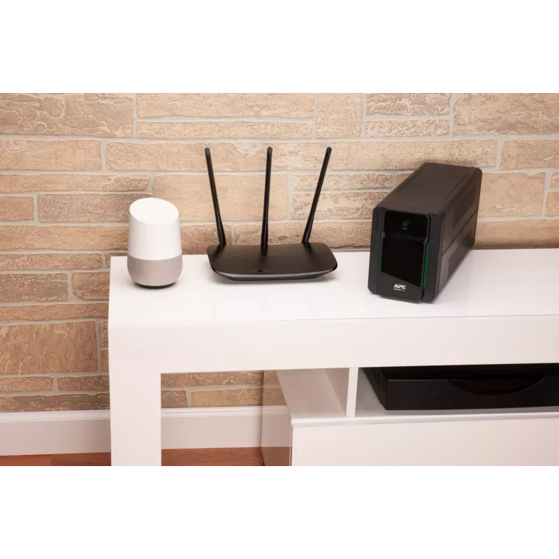 APC Easy UPS nepertraukiamo maitinimo šaltinis (UPS), linijinė-sąveika, 0,9 kVA, 480 W, 4 kintamosios srovės lizdai (-ų)