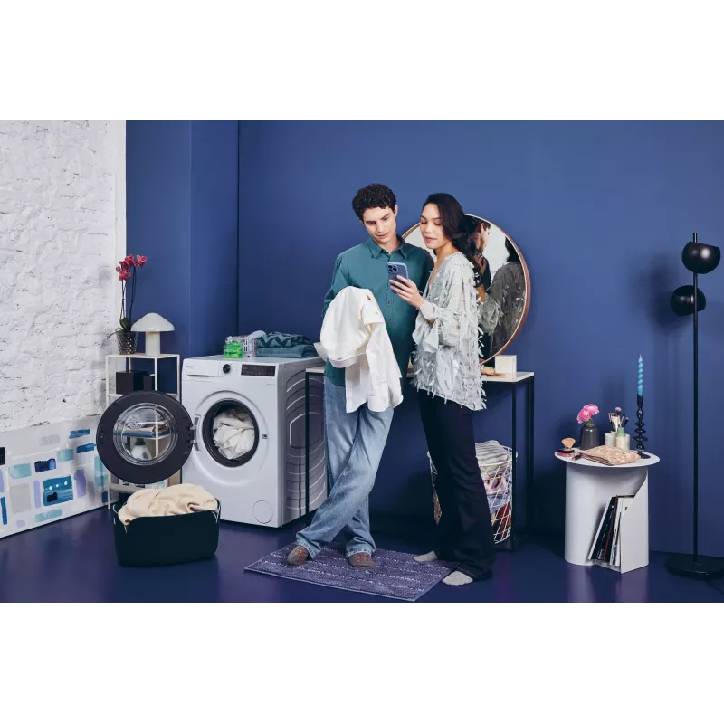 Candy BR 49B8-S skalbimo mašina su priekiniu įkrovimu 9 kg 1400 aps./min. Balta
