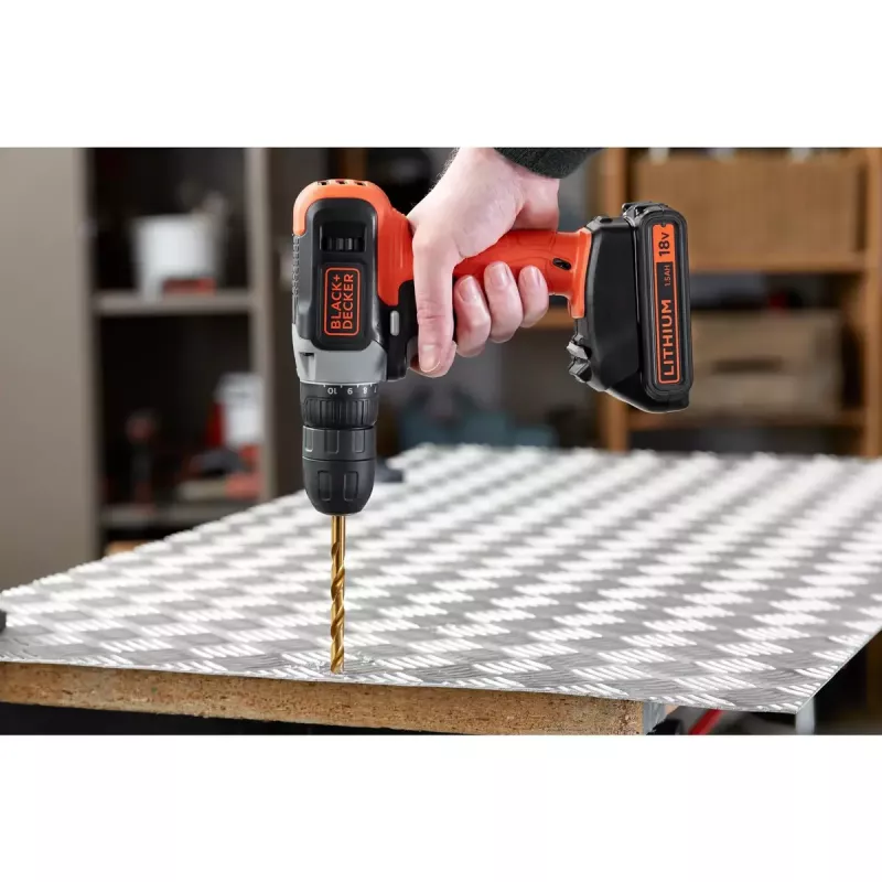Belaidis grąžtas / atsuktuvas Juoda & Decker BCD001C1, 18 V, Li‑ion 1.5 Ah, oranžinė/juoda