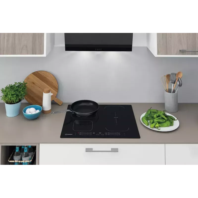 Indesit IB 65B60 NE Juoda įmontuojama 59 cm zoninė indukcinė kaitlentė 4 zonos (-ų)