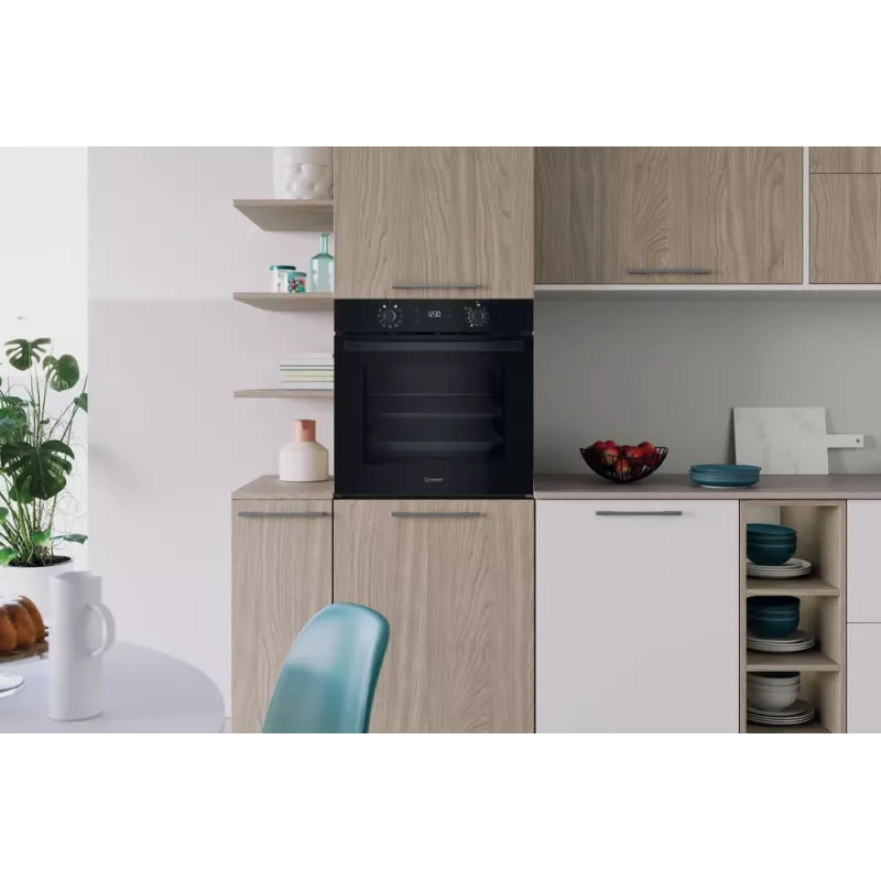 Įmontuojama elektrinė orkaitė INDESIT IO K58HS B — 71 l, hidrolizinis valymas, konvekcija, grilis, garai