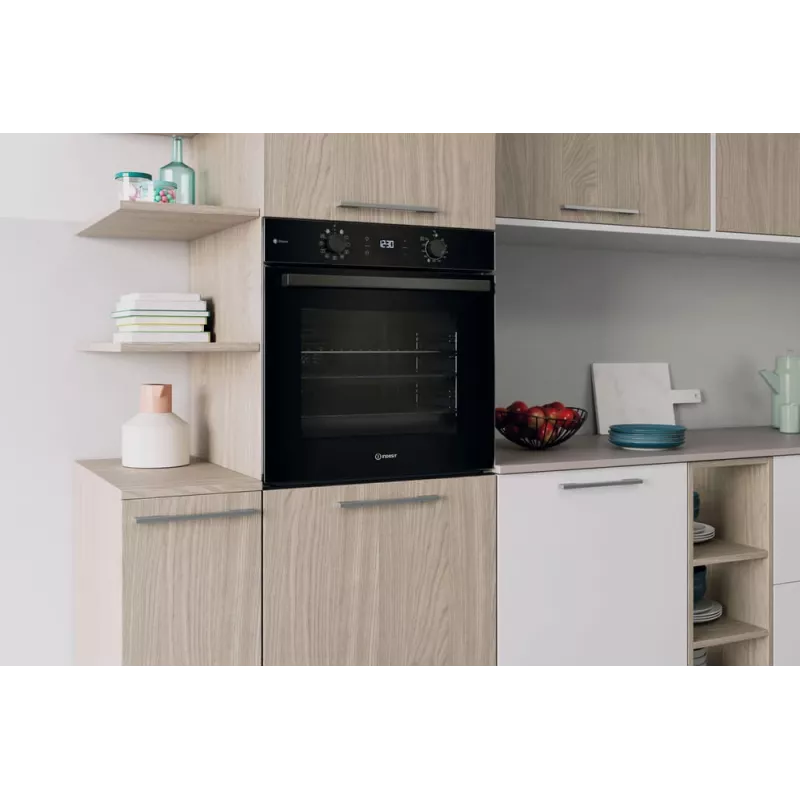 Įmontuojama elektrinė orkaitė INDESIT IO K58HS B — 71 l, hidrolizinis valymas, konvekcija, grilis, garai