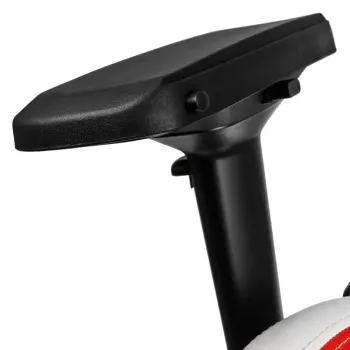 PC žaidimų kėdė noblechairs EPIC — paminkštinta sėdynė, maks. apkrova 120 kg, aukštis 131–141 cm, sėdynės plotis 56 cm, ratukai
