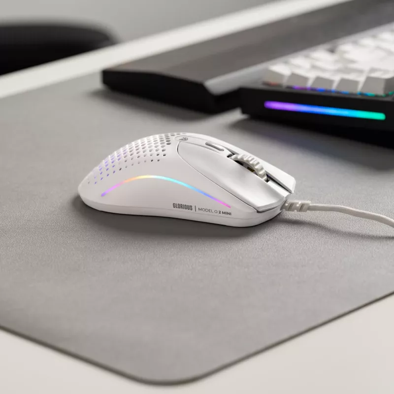 Glorious Gaming Glorious Model O 2 Mini - Matinė balta, Dešiniarankė, Optinė, USB Type-A, 26000 DPI, Balta