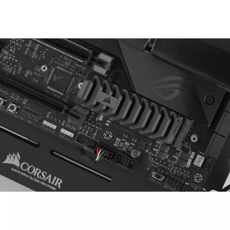 CORSAIR SSD - 1TB - M.2 NVMe PCI-E Gen. 4 x4 MP600 Pro Xt