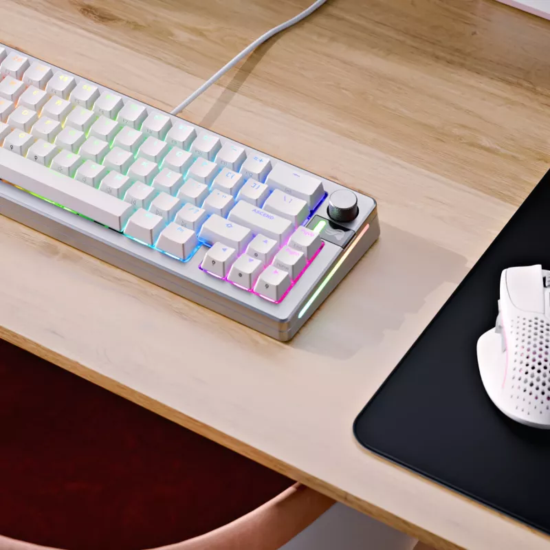 Mechaninė žaidimų klaviatūra GLORIOUS GMMK 3 PRO 65% laidinė USB, QWERTY US, RGB, sidabrinė, 2 m laidas