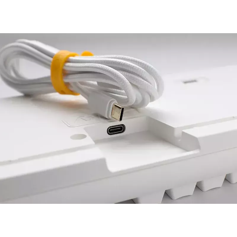Ducky One 3 Classic klaviatūra Žaidimų USB US English Balta Mechaninė RGB