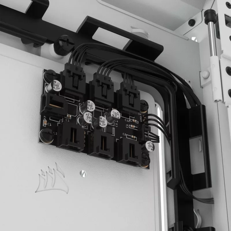 CORSAIR Icue 5000x RGB - Vidutinis ATX kompiuterio korpusas su grūdintu stiklu - Baltas