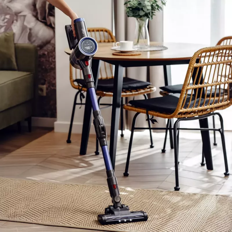 Belaidis dulkių siurblys Adler AD 7061 Allergy-friendly PRO — 22.2V baterija, 30 min veikimo laikas, 0.8 l beciklonis dulkių konteineris, EPA12/HEPA13 filtracija, 350 W maks., juodas