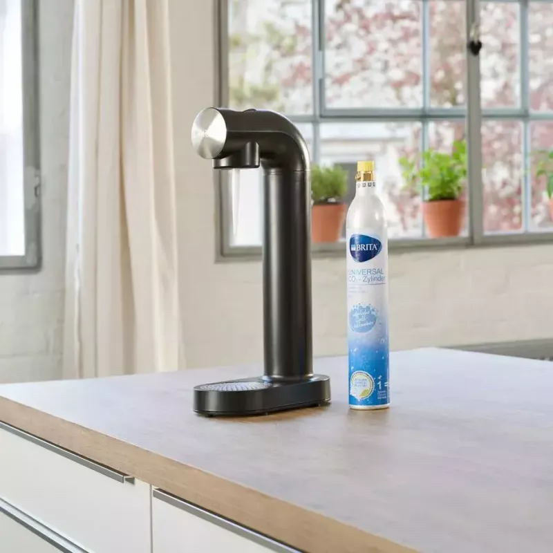 Sodos aparatas BRITA sodaONE Juoda Sidabrinė — saturatorius, 60 l našumas, be BPA, 450×129×240 mm