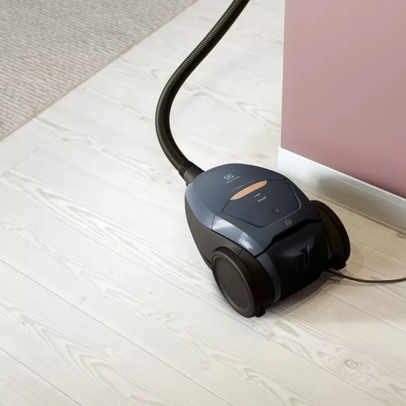 Cilindrinis dulkių siurblys Electrolux PD82-8DB, sausas valymas, dulkių maišelis, 3,5 l, EPA E12, 12 m spindulys