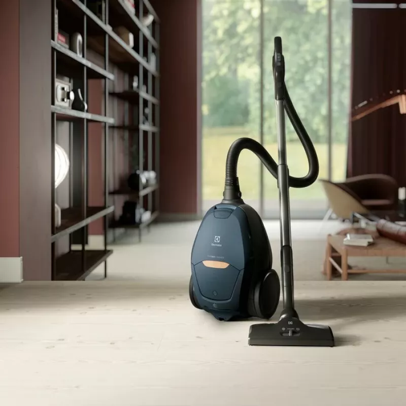 Cilindrinis dulkių siurblys Electrolux PD82-8DB, sausas valymas, dulkių maišelis, 3,5 l, EPA E12, 12 m spindulys