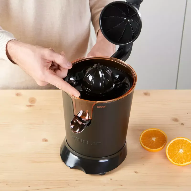 Centrifūginė sulčiaspaudė Taurus Easy Press 600 — 600 W, 0,65 l sulčių talpykla, nerūdijančio plieno korpusas, apsauga nuo lašėjimo