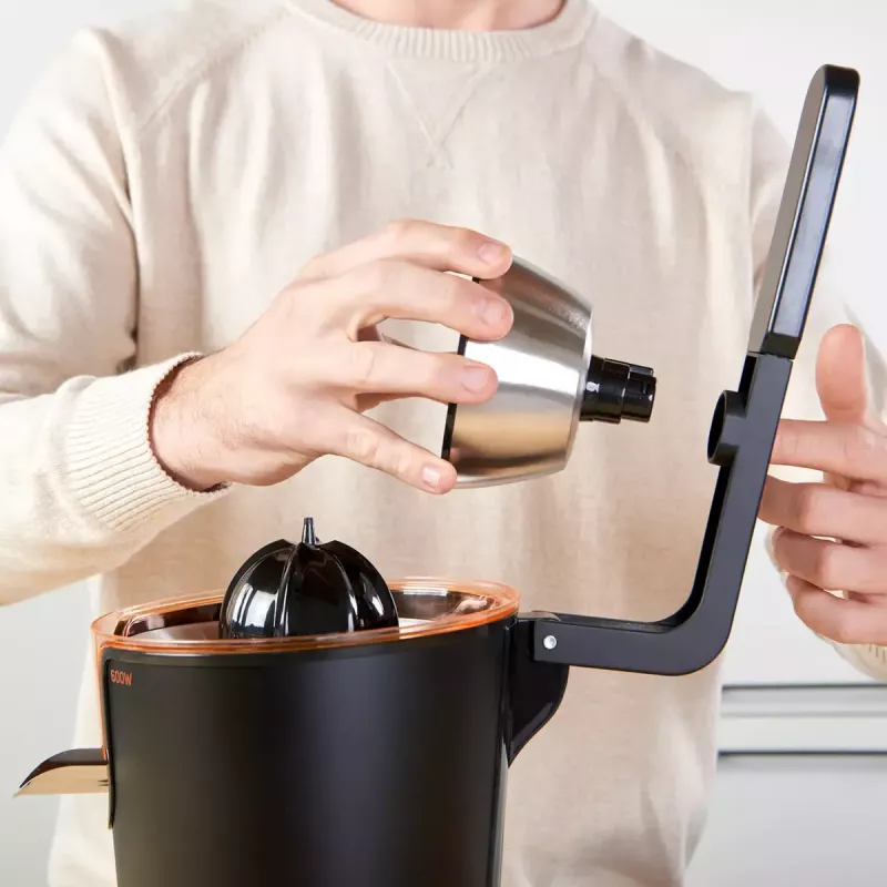 Centrifūginė sulčiaspaudė Taurus Easy Press 600 — 600 W, 0,65 l sulčių talpykla, nerūdijančio plieno korpusas, apsauga nuo lašėjimo
