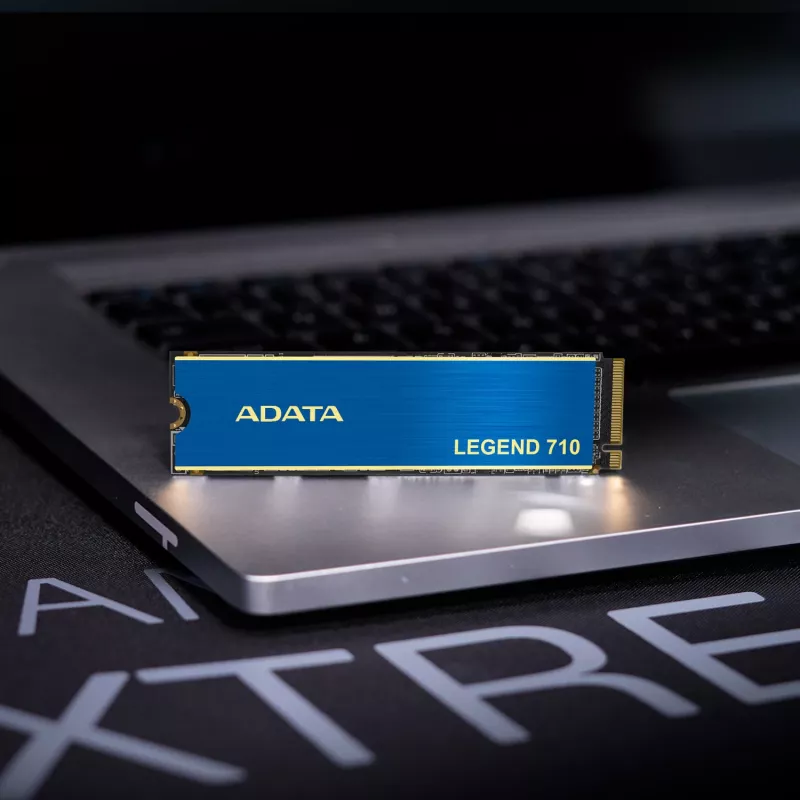 SSD M.2 ADATA LEGEND 710 1 TB PCIe 3.0 NVMe — 2400 MB/s skaitymas, 1800 MB/s rašymas, 3D NAND, 2280
