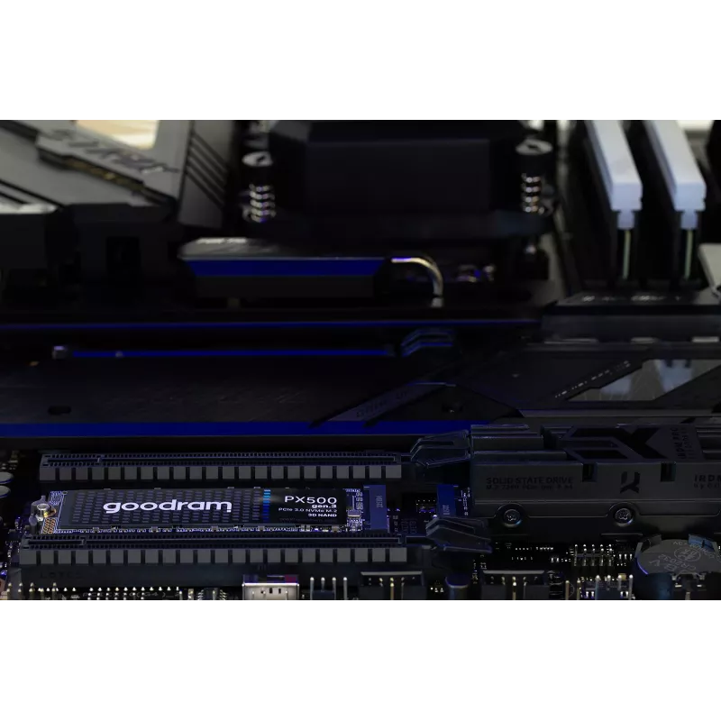 Vidinis SSD GOODRAM PX500 GEN.3 M.2 1 TB — PCIe 3.0 NVMe, skaitymo greitis 3300 MB/s, rašymo greitis 2700 MB/s, 2280