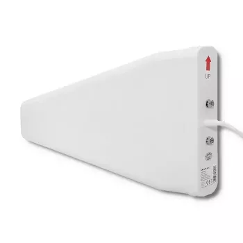 Lauko 4G LTE antena QOLTEC 57021 — 18 dBi stiprinimas, 600–2700 MHz, 50 Ω, 50 W, baltas plastikinis korpusas
