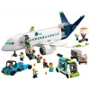 LEGO keleivinio lėktuvo konstravimo rinkinys 60367 — City serija, 913 dalių, 2 mini figūrėlės, detalus interjeras