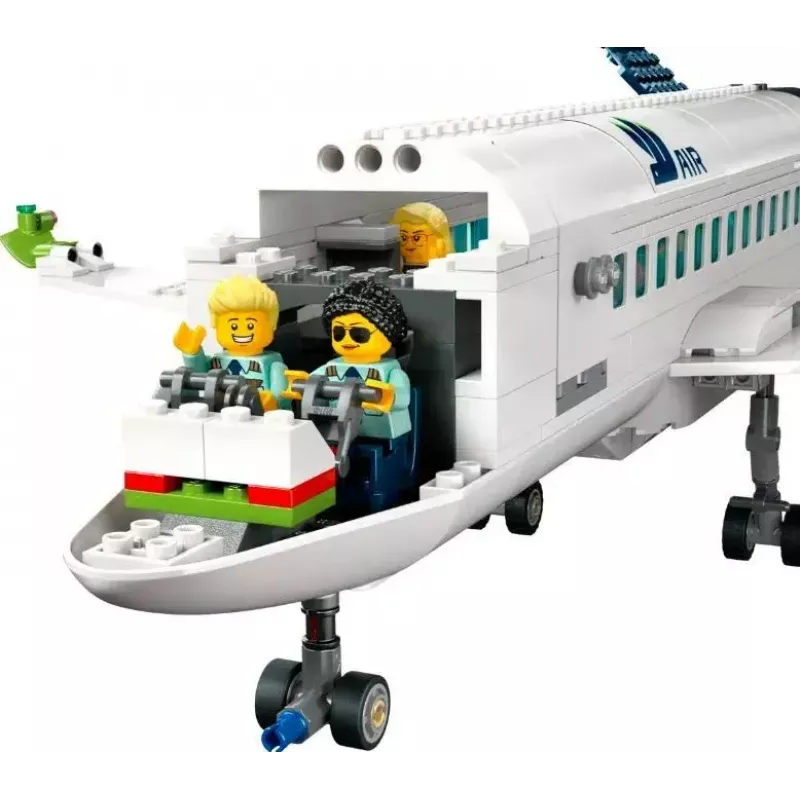 LEGO keleivinio lėktuvo konstravimo rinkinys 60367 — City serija, 913 dalių, 2 mini figūrėlės, detalus interjeras