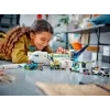 LEGO keleivinio lėktuvo konstravimo rinkinys 60367 — City serija, 913 dalių, 2 mini figūrėlės, detalus interjeras