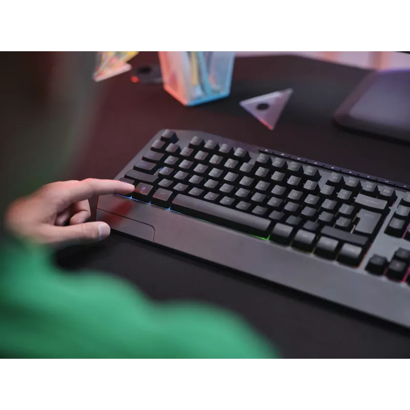 Laidinė žaidimų klaviatūra TRUST GXT 836 Evocx USB QWERTY US English, RGB apšvietimas, riešo atrama, 114 klavišų, 110% išdėstymas
