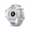 Išmanusis laikrodis GARMIN Forerunner 965 — 47 mm titano korpusas, 1,4 colio AMOLED, 32 GB, 23 dienų baterija, GPS/GLONASS/Galileo, baltas silikoninis dirželis