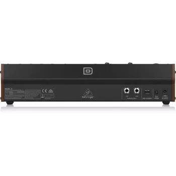 Sintezatorius Behringer Model D Juodas korpusas Korpuso spalva Juoda Maitinimo šaltinis DC AC