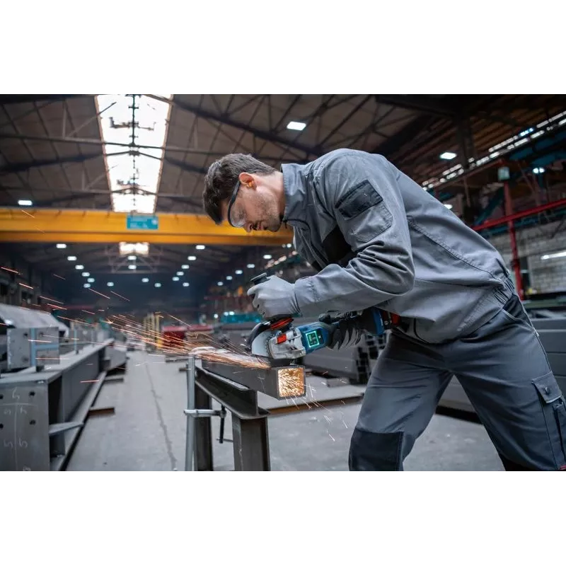 “Bosch Combi-kit 4 įrankiai 18V baterija”