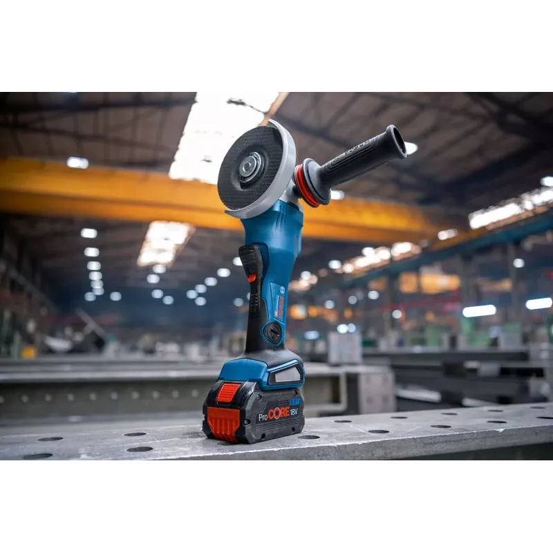 “Bosch Combi-kit 4 įrankiai 18V baterija”