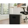 Smulkintuvas TRACER Edge10L kryžminis pjovimas, 10 lapų talpa, 6 mm pjūvis, 10 l dėžė, juodas