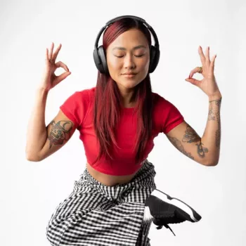 Ausinės Skullcandy Crusher Evo — belaidės ir laidinės antausinės ausinės, Bluetooth 5.0, 40 val. baterija, USB-C, 3,5 mm, sulankstomos, juodos