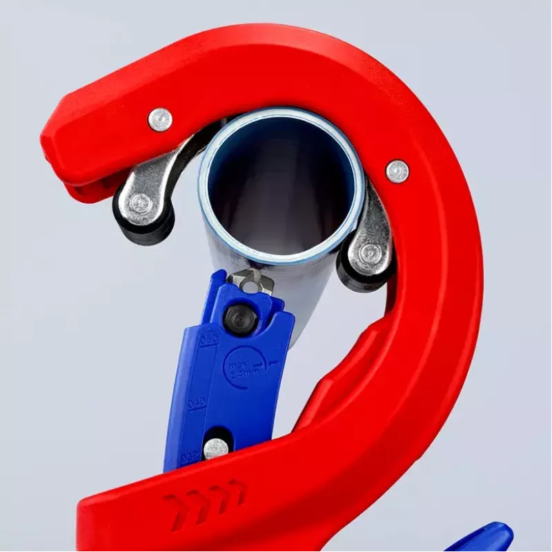 Vamzdžių pjoviklis Knipex 90 23 01 BK plieninė geležtė plastikinė rankena 165 mm