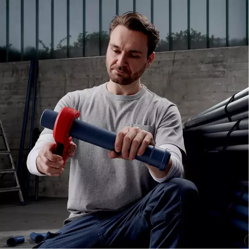 Vamzdžių pjoviklis Knipex 90 23 01 BK plieninė geležtė plastikinė rankena 165 mm