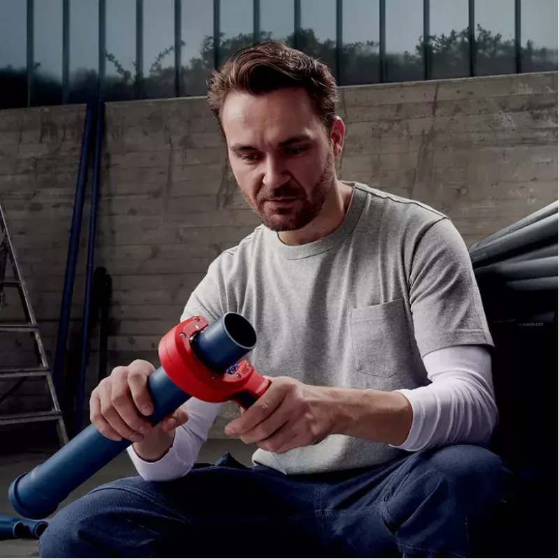 Vamzdžių pjoviklis Knipex 90 23 01 BK plieninė geležtė plastikinė rankena 165 mm