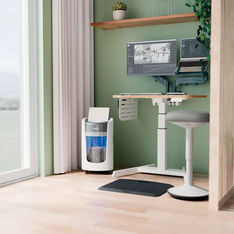 “Leitz IQ OptiMax Home Office 225” mikro pjovimo popieriaus smulkintuvas, saugumo lygis P5, 15 l – baltas