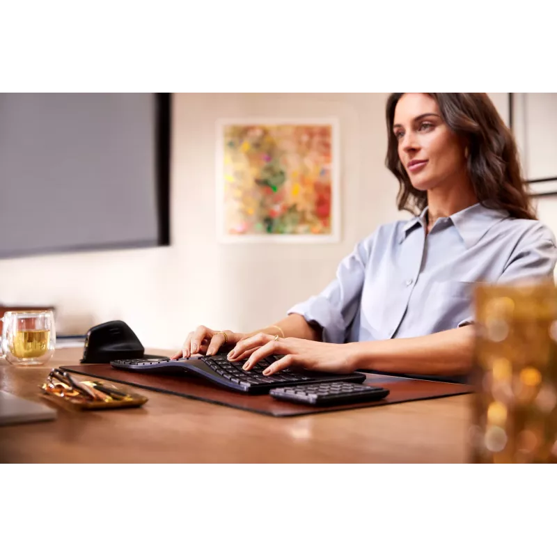 HP 925 Ergonominė vertikali pelė, dešiniarankiams, vertikalus dizainas, RF belaidė + Bluetooth, 4000 DPI, juoda