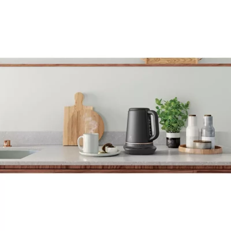 Electrolux E7K16BP elektrinis virdulys 1,7 l 2400 W juodas, varinis