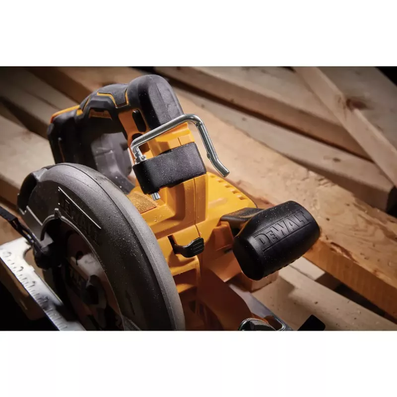 Nešiojamas diskinis pjūklas DeWALT DCS573NT-XJ