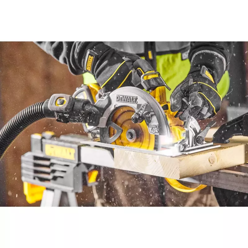 Nešiojamas diskinis pjūklas DeWALT DCS573NT-XJ