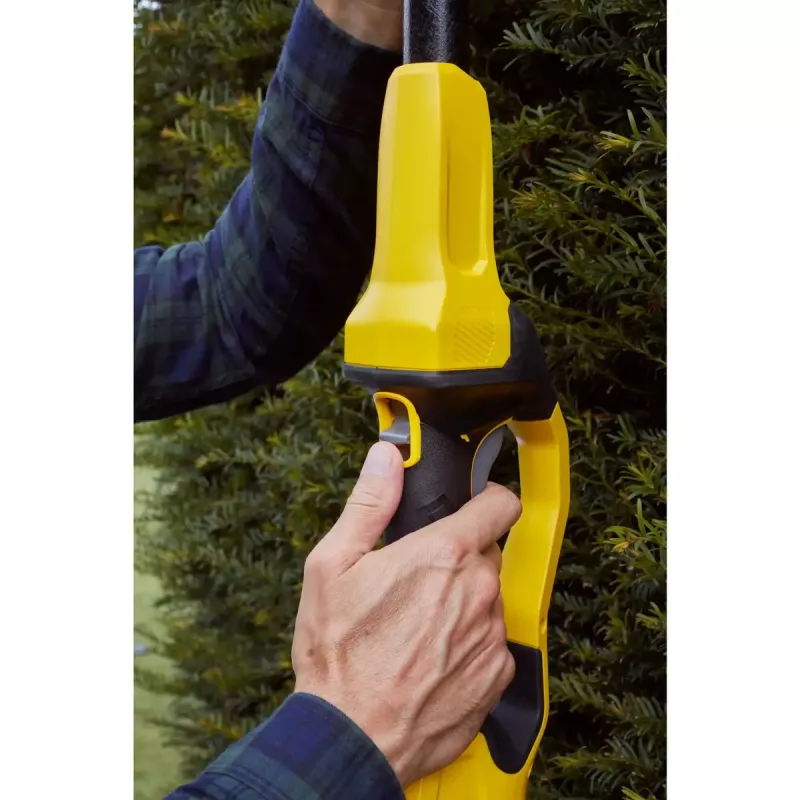 Akumuliatorinė gyvatvorių žirklė STANLEY FATMAX SFMCPH845M1-QW — 45 cm dviguba geležtė, 18 V Li‑Ion, 4,1 kg
