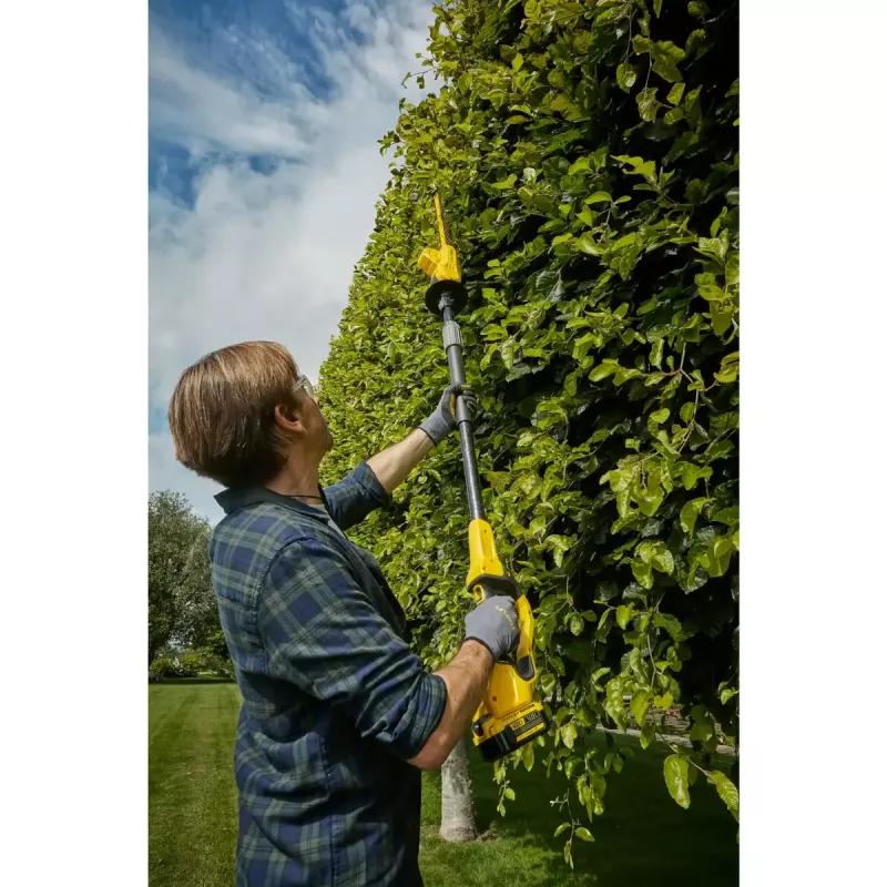Akumuliatorinė gyvatvorių žirklė STANLEY FATMAX SFMCPH845M1-QW — 45 cm dviguba geležtė, 18 V Li‑Ion, 4,1 kg