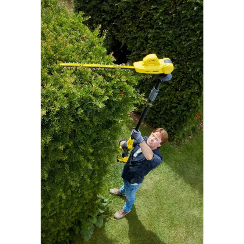 Akumuliatorinė gyvatvorių žirklė STANLEY FATMAX SFMCPH845M1-QW — 45 cm dviguba geležtė, 18 V Li‑Ion, 4,1 kg