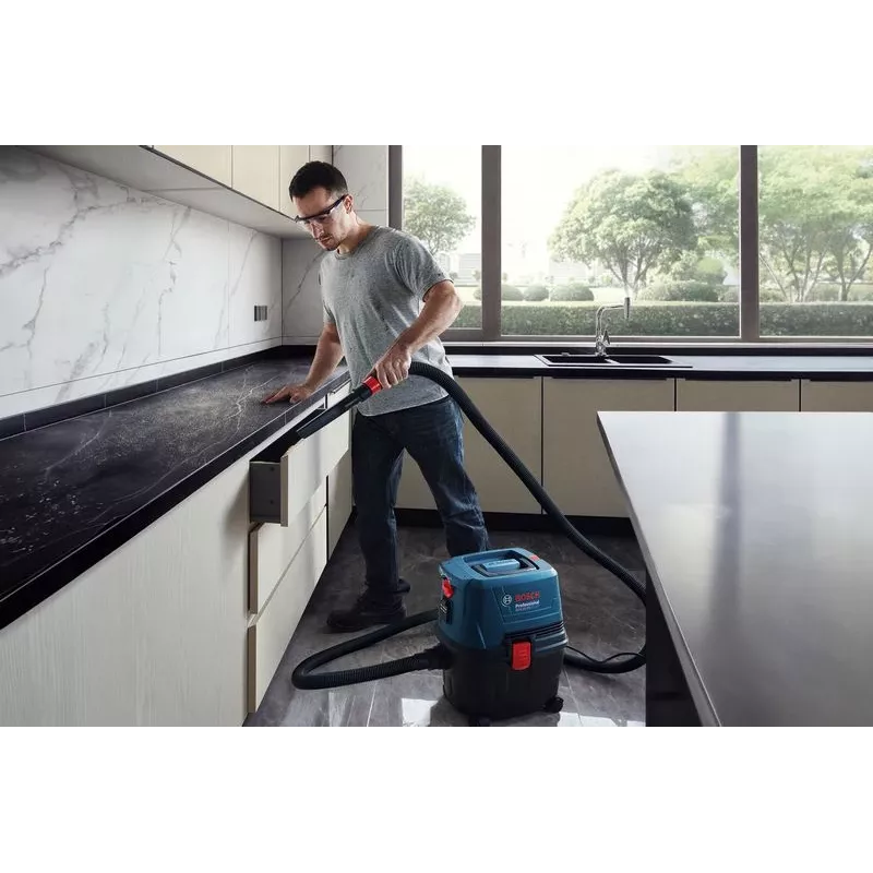 Cilindrinis dulkių siurblys Bosch GAS 15 PS Professional — sausam valymui, 1100 W, 15 L dulkių maišas, 8 L skysčio bakas, 270 mbar