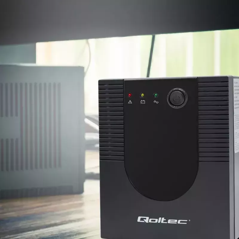Qoltec UPS 53776 Line-Interactive 1,5 kVA 900 W 4 kintamosios srovės lizdų