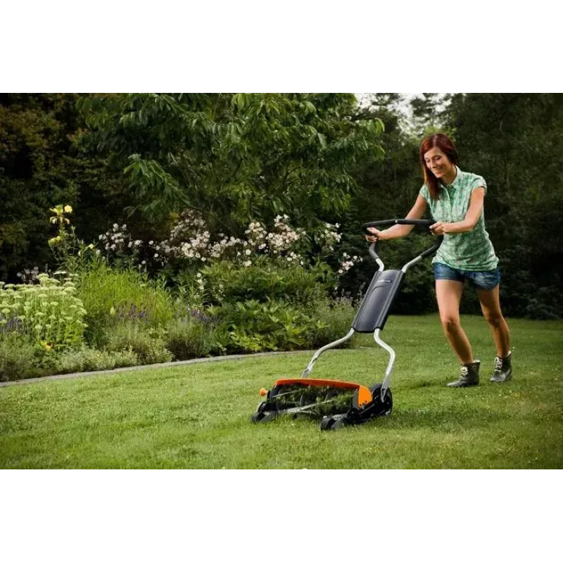 Rankinė ritininė vejapjovė Fiskars 113880, pjovimo plotis 116,8 cm
